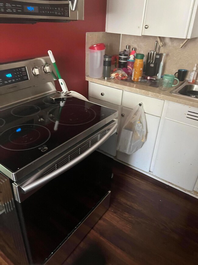 1306 Lewison Ave NE, Grand Rapids, MI 49505 - photo 6