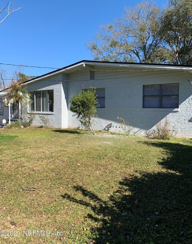 4455 Ish Brant Rd W, Jacksonville, FL 32210 - photo 2