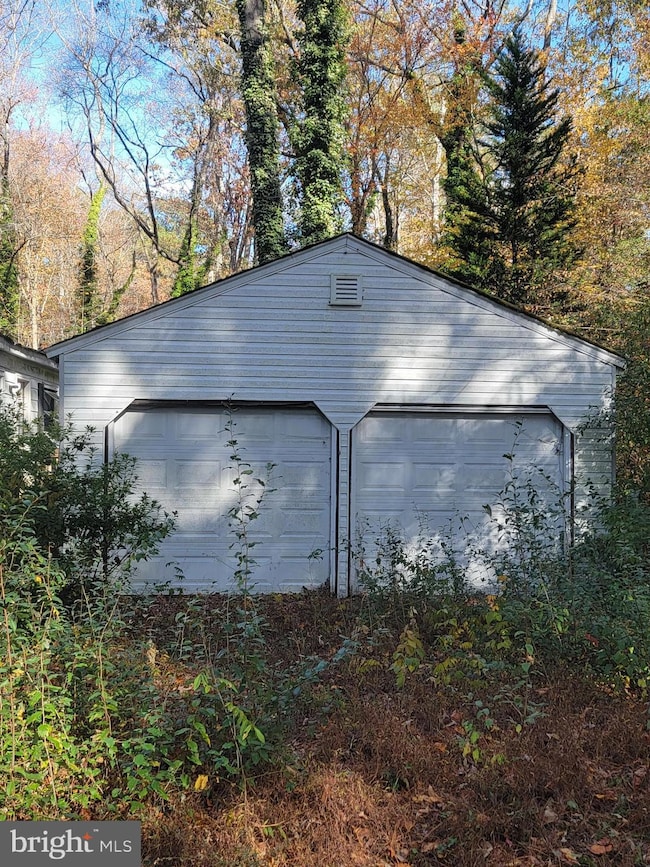 89 Poplar Dr, Hartfield, VA 23071 - photo 2