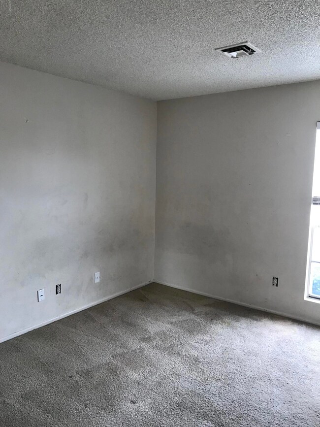 guest bedroom 1