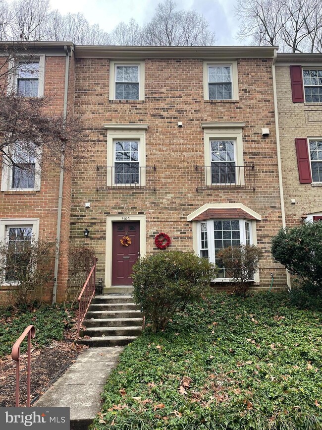 4616 Briar Patch Ct, Fairfax, VA 22032 - photo 2