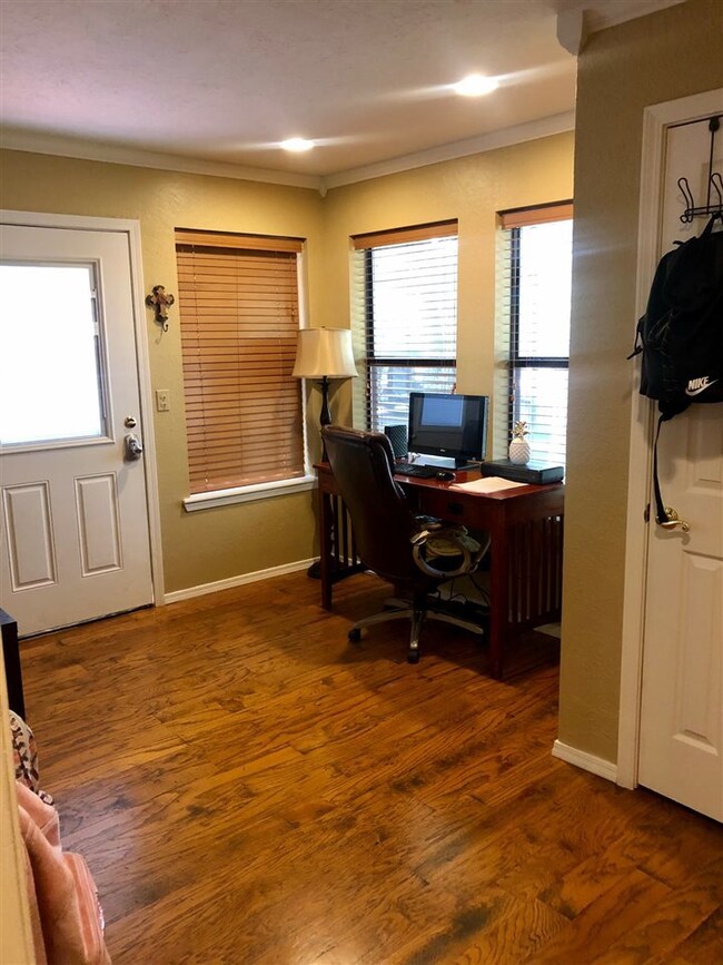 1301 N Waterplant Rd, Duncan, OK 73533 - photo 5