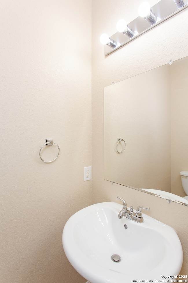 1402 Dry Eagle, San Antonio, TX 78245 - photo 7