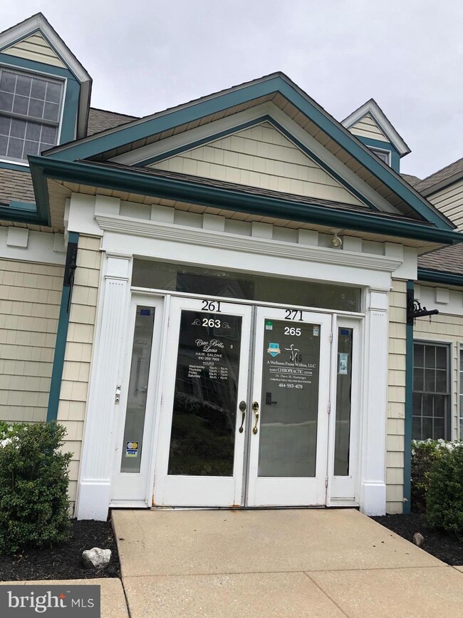267 W Uwchlan Ave unit 1, Downingtown, PA 19335 - photo 3