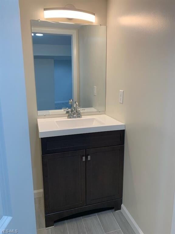 1726 Eldon Dr, Wickliffe, OH 44092 - photo 5