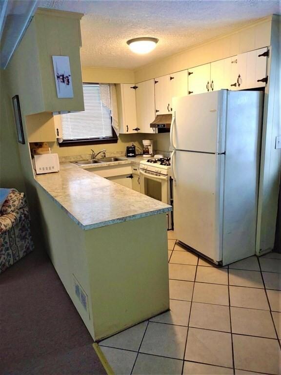 79 Massachusetts Ave, Ludlow, MA 01056 - photo 7