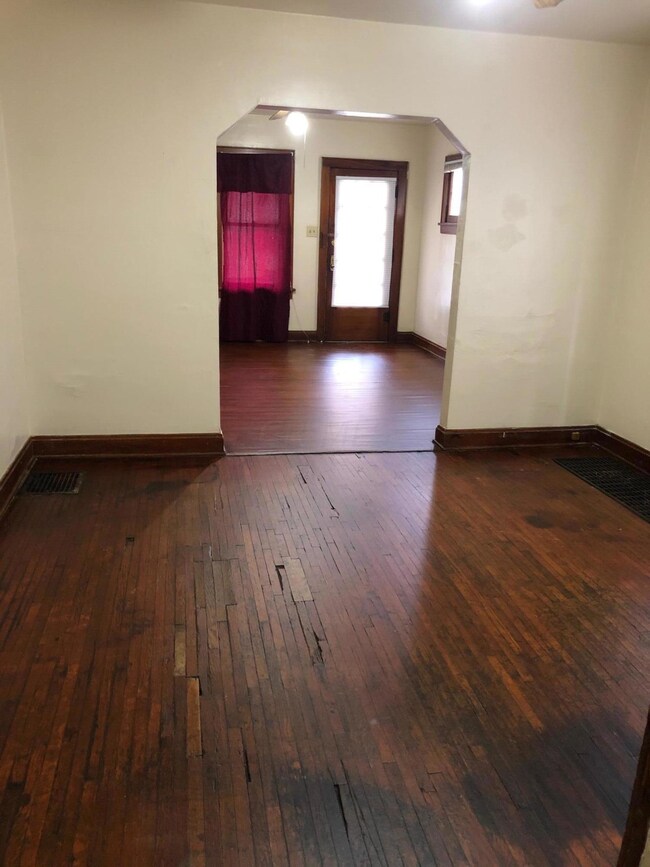 1183 Lockbourne 2
