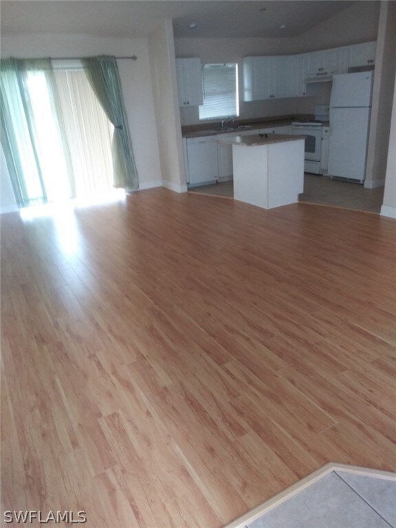 1811 NE 2nd Place, Cape Coral, FL 33909 - photo 2