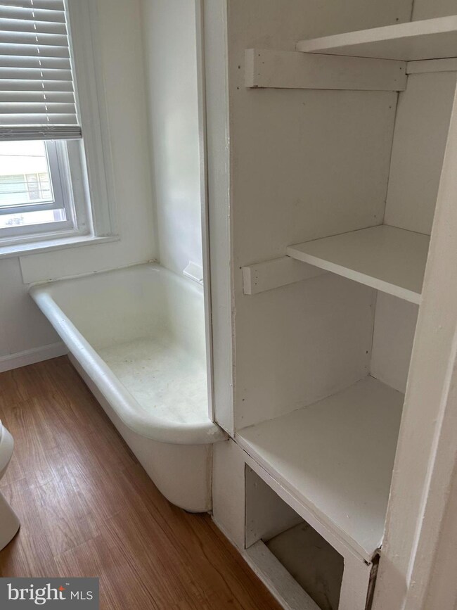 402 Billingsport Rd unit C, Paulsboro, NJ 08066 - photo 3