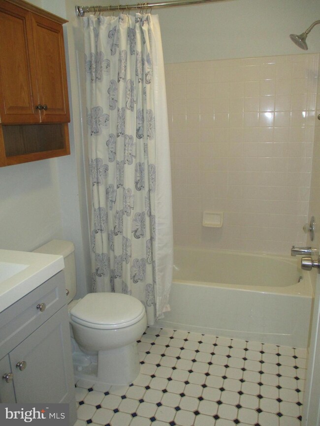 9228 Deer Crossing unit 36, Lorton, VA 22079 - photo 6