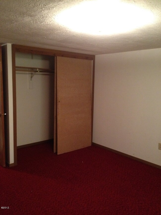 601 8th St E, Polson, MT 59860 - photo 5