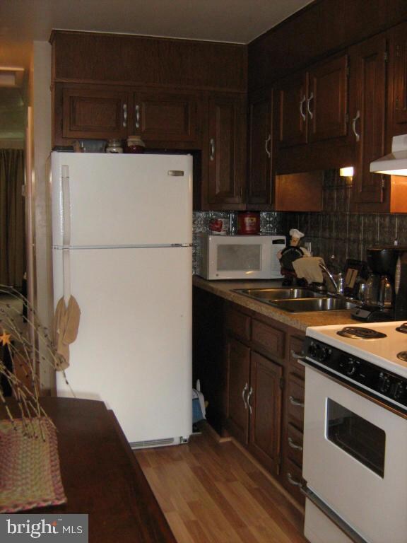 638 Franklin St, Columbia, PA 17512 - photo 6