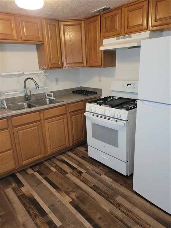 2838 Dean Ave, Des Moines, IA 50317 - photo 2