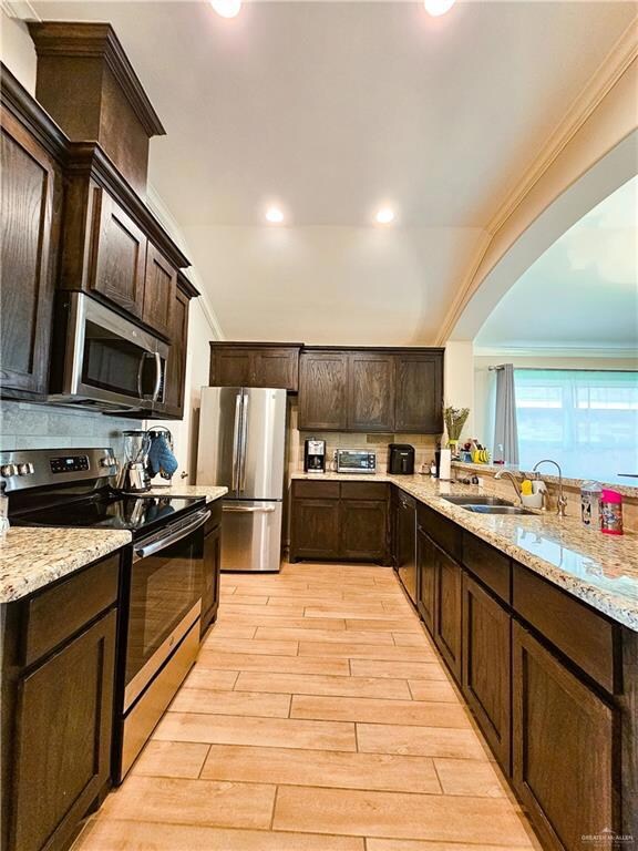 2011 Robin Ln, Mission, TX 78572 - photo 5