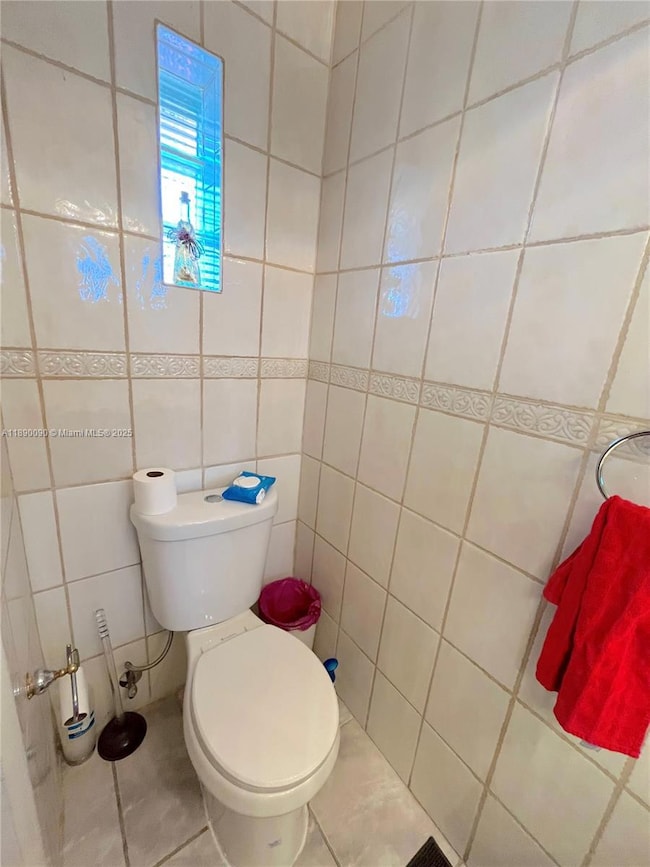 1320 W 71st St, Hialeah, FL 33014 - photo 5