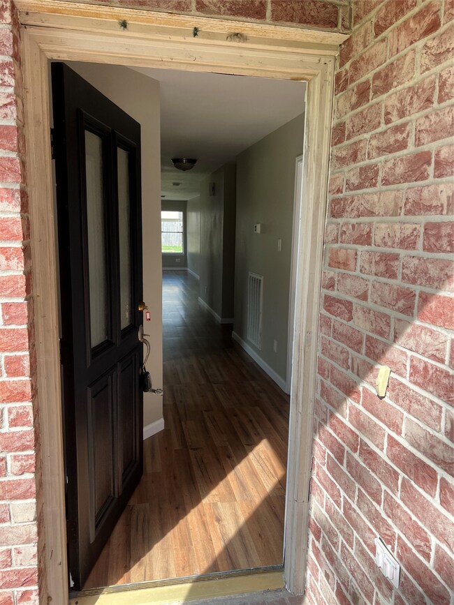 6818 Lower Arrow Dr, Houston, TX 77086 - photo 4