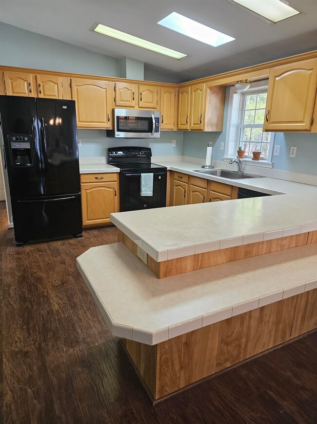 9 Diamondback Dr, Rochester, NH 03868 - photo 4