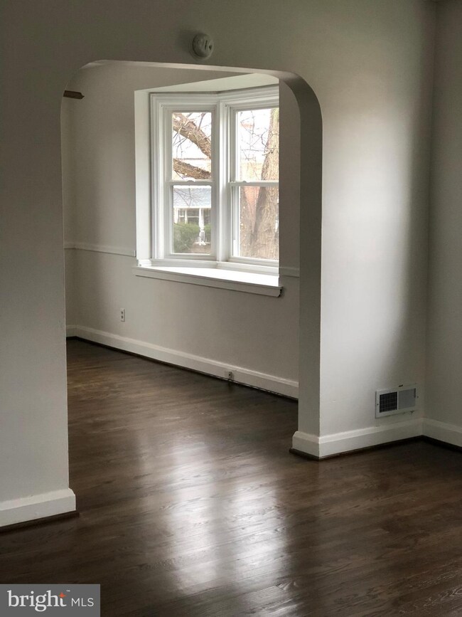 3601 Delverne Rd, Baltimore, MD 21218 - photo 5