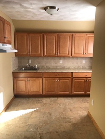 132 Hall St unit 3, Fall River, MA 02724 - photo 7