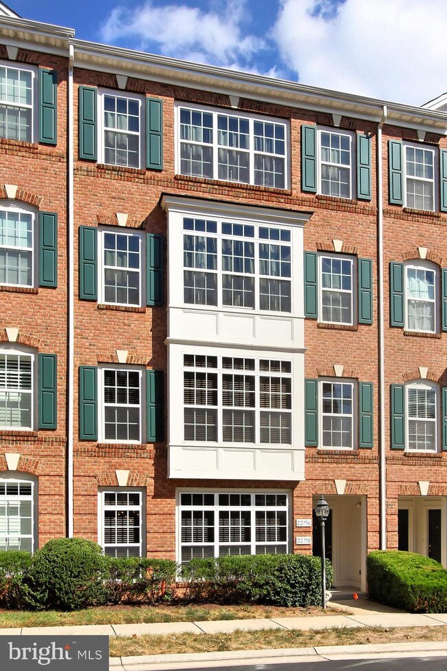 22758 Verde Gate Terrace, Ashburn, VA 20148 - photo 3