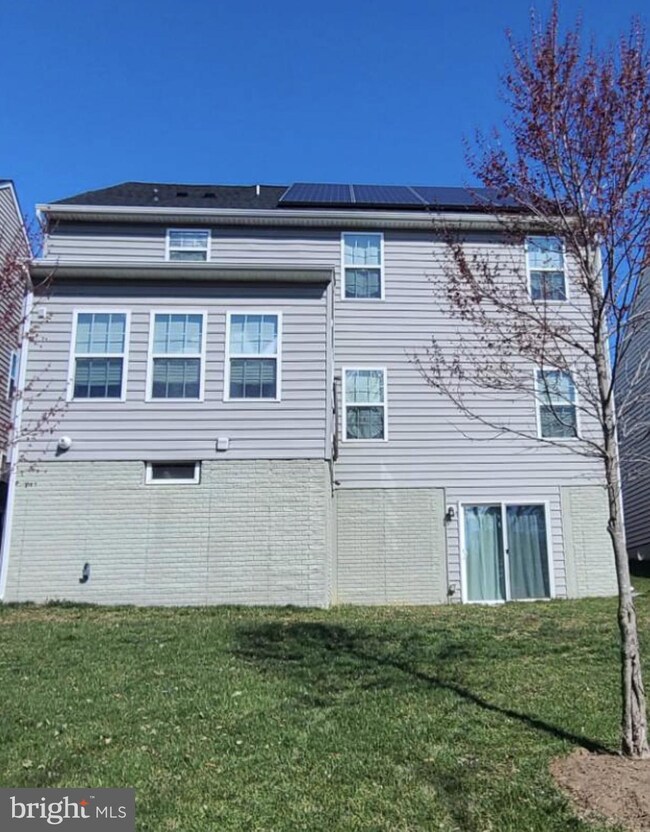 6109 Palatine Ave, Capitol Heights, MD 20743 - photo 2