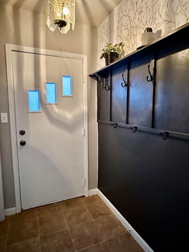 921 W King St, Garrett, IN 46738 - photo 6