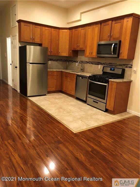 26 W Front St, Keyport, NJ 07735 - photo 3