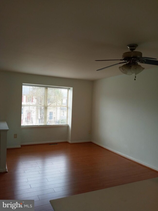 1938 Winslow Ct, Woodbridge, VA 22191 - photo 3