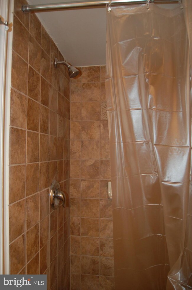 1226 Saint Paul St unit 2ND FLOOR, Baltimore, MD 21202 - photo 7