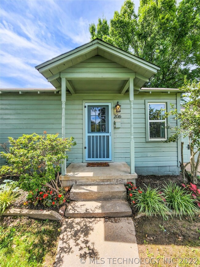 206 S 2nd St, Eufaula, OK 74432 - photo 2