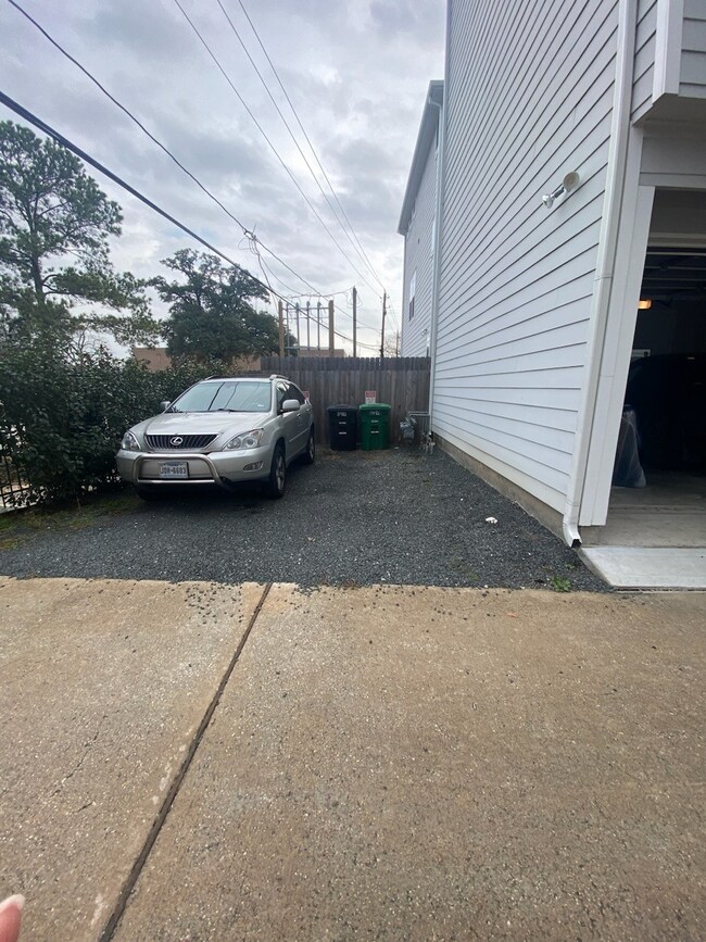 609 Link Rd, Houston, TX 77009 - photo 3