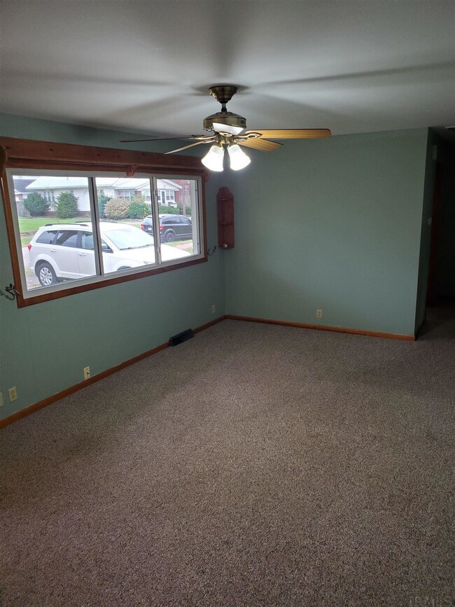 128 E Monroe St, Princeton, IN 47670 - photo 4