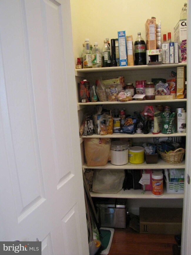 517 Cedar Spring St, Gaithersburg, MD 20877 - photo 6