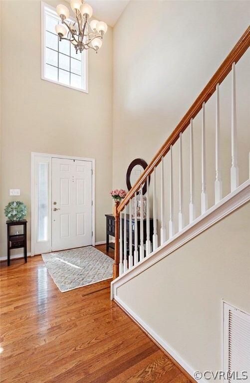 Lots of natural light and beautiful hardwood floor