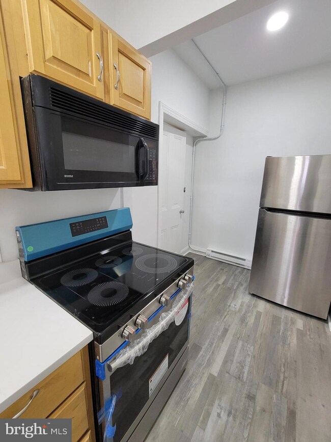 1801 S Main St unit 4 2ND FLOOR, Bechtelsville, PA 19505 - photo 2