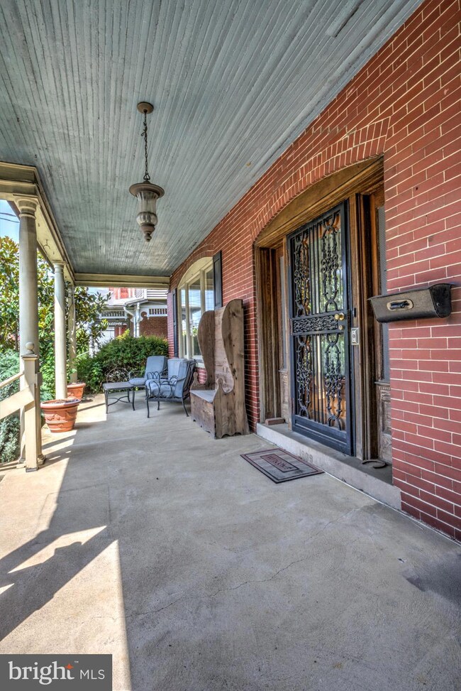 311 E Main St, New Holland, PA 17557 - photo 4