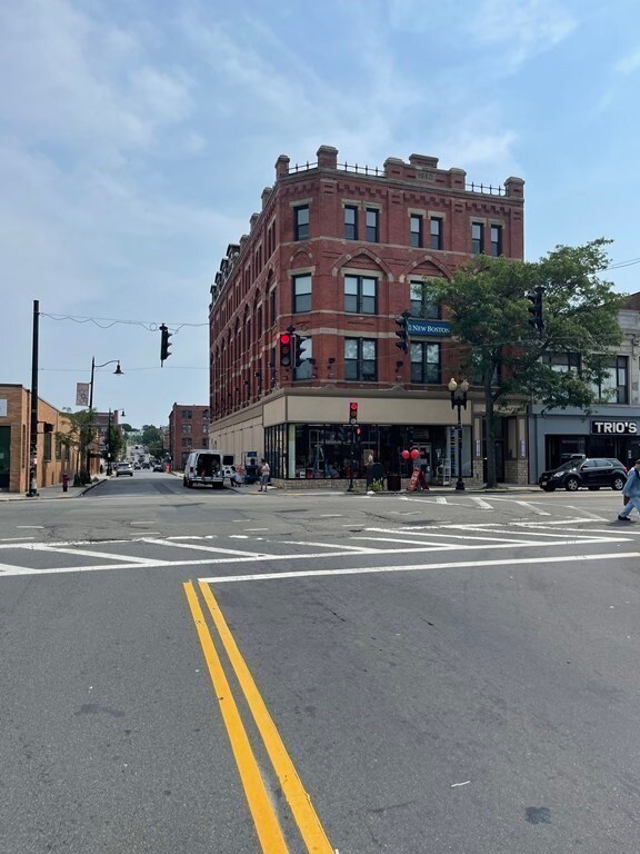 64 Market St unit 403, Lynn, MA 01901 - photo 2