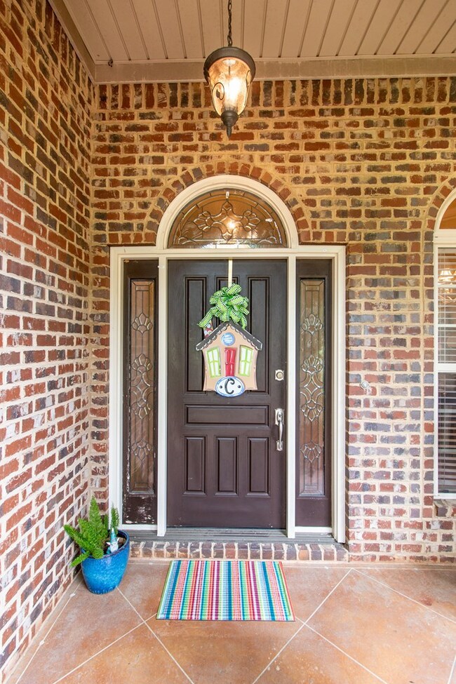 Inviting Entry Way!