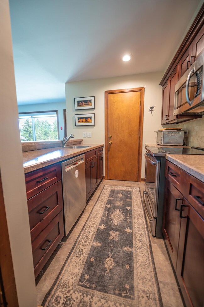 4E Trailside Village Way unit H21, Dover, VT 05356 - photo 6