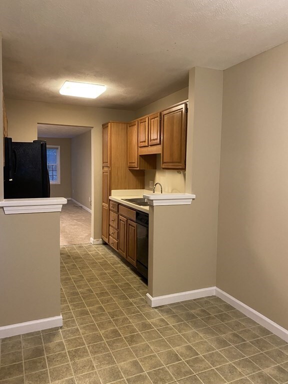 148 Laurelwood Dr unit 148, Hopedale, MA 01747 - photo 5