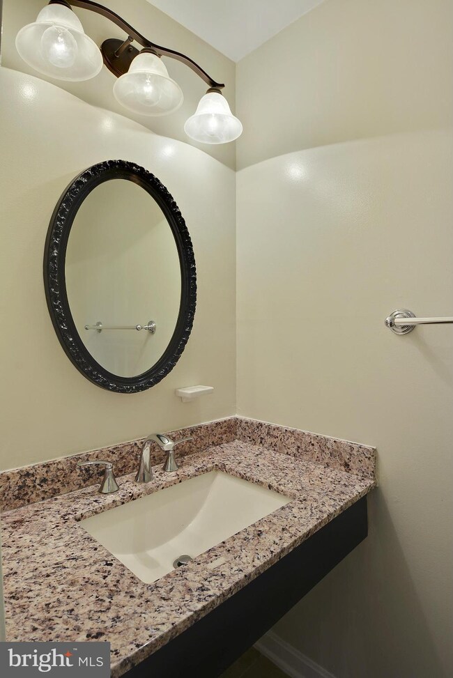 6004 Liberty Bell Ct, Burke, VA 22015 - photo 3