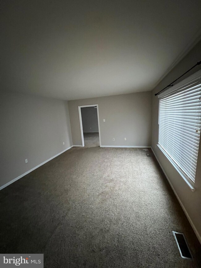 7347 Norris Ave, Sykesville, MD 21784 - photo 5