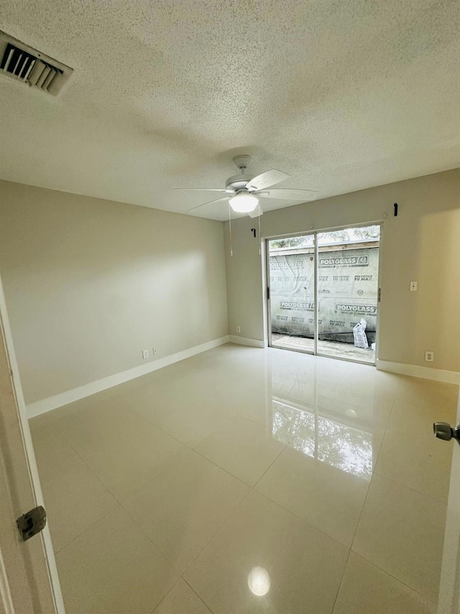 451 Cypress Way W, Palm Springs, FL 33406 - photo 5