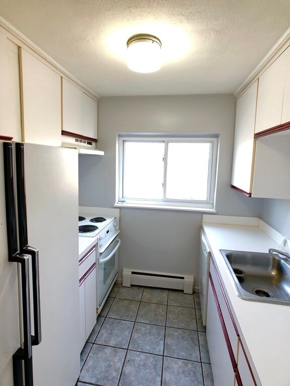 425 S Huntington Ave unit 16, Jamaica Plain, MA 02130 - photo 6