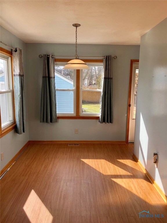 1141 Cribb St, Toledo, OH 43612 - photo 6