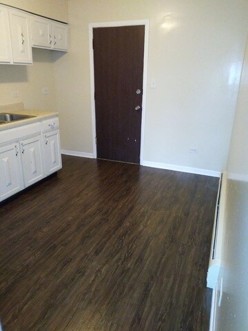 10026 Holly Ln unit 1W, Des Plaines, IL 60016 - photo 7