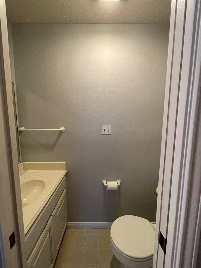 102 Frederick Rd, Fredericksburg, TX 78624 - photo 7