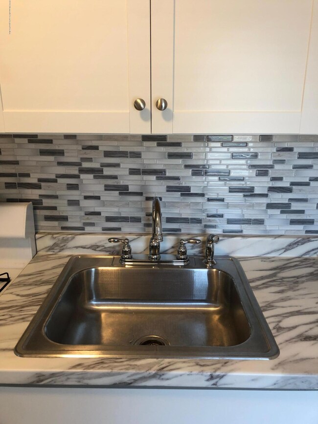 26 Lafayette St unit 4, Rumson, NJ 07760 - photo 3