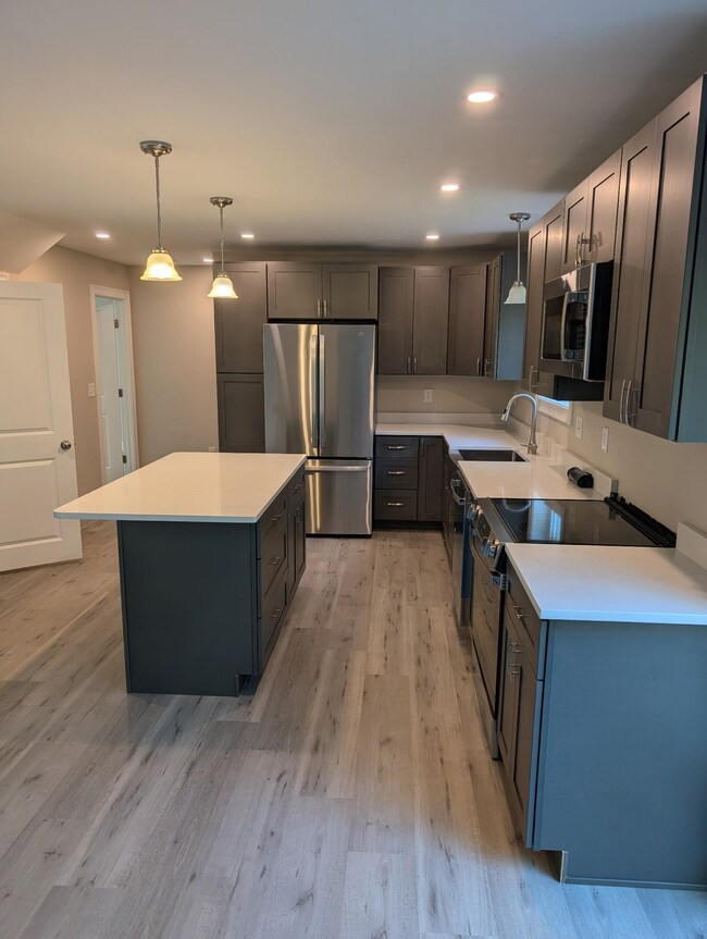 593 Prospect St, Franklin, NH 03235 - photo 6