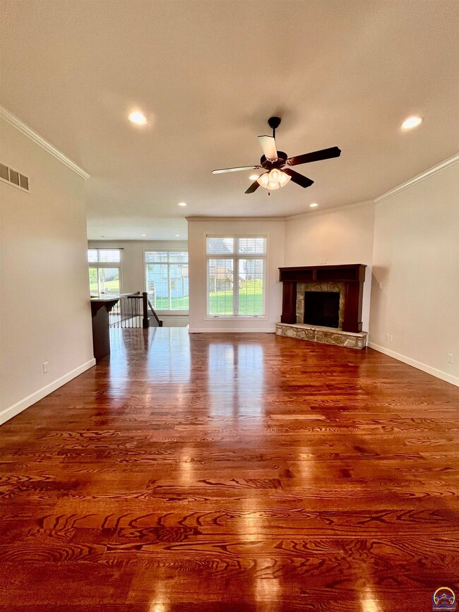 8012 SW 28th Cir, Topeka, KS 66614 - photo 6